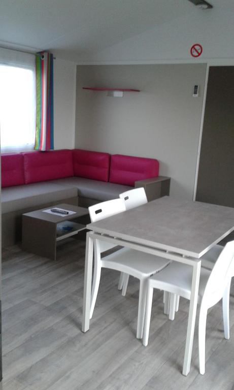Posezení v ubytování Chalet Park Zeeberm CommV