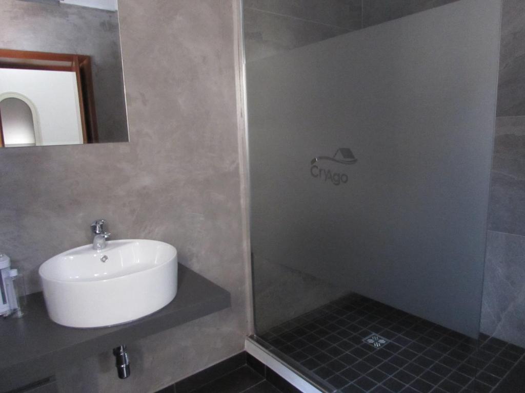 Koupelna v ubytování B&B CryAgo