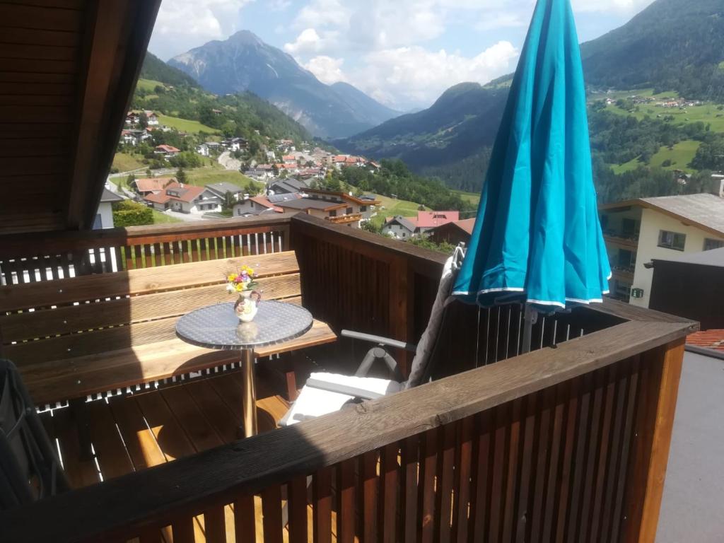 Výhľad na hory alebo výhľad na hory priamo z apartmánu