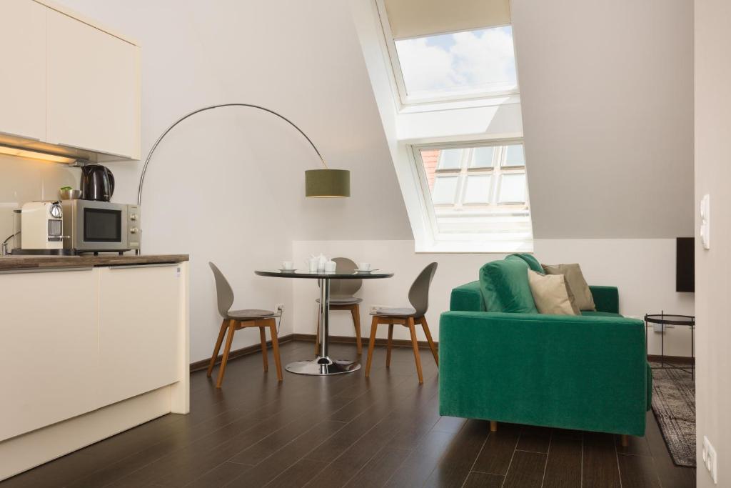 Kuchyňa alebo kuchynka v ubytovaní Rafael Kaiser Premium Apartments - Contactless 24h Check-In