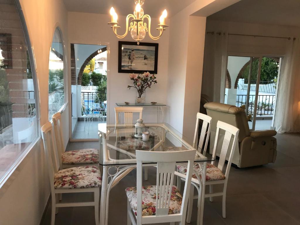 Posedenie v ubytovaní Villa Rafaela