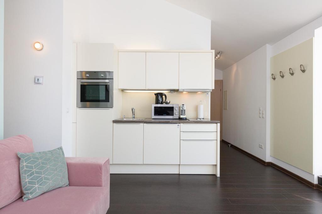 Kuchyňa alebo kuchynka v ubytovaní Rafael Kaiser Premium Apartments - Contactless 24h Check-In