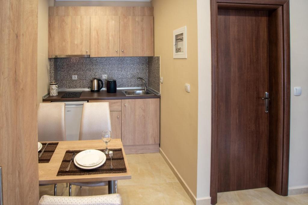 Valery Apartments - 14