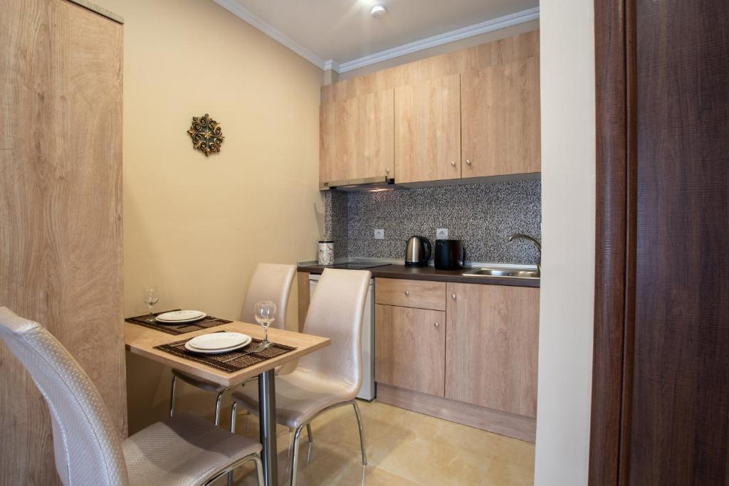 Valery Apartments - 12