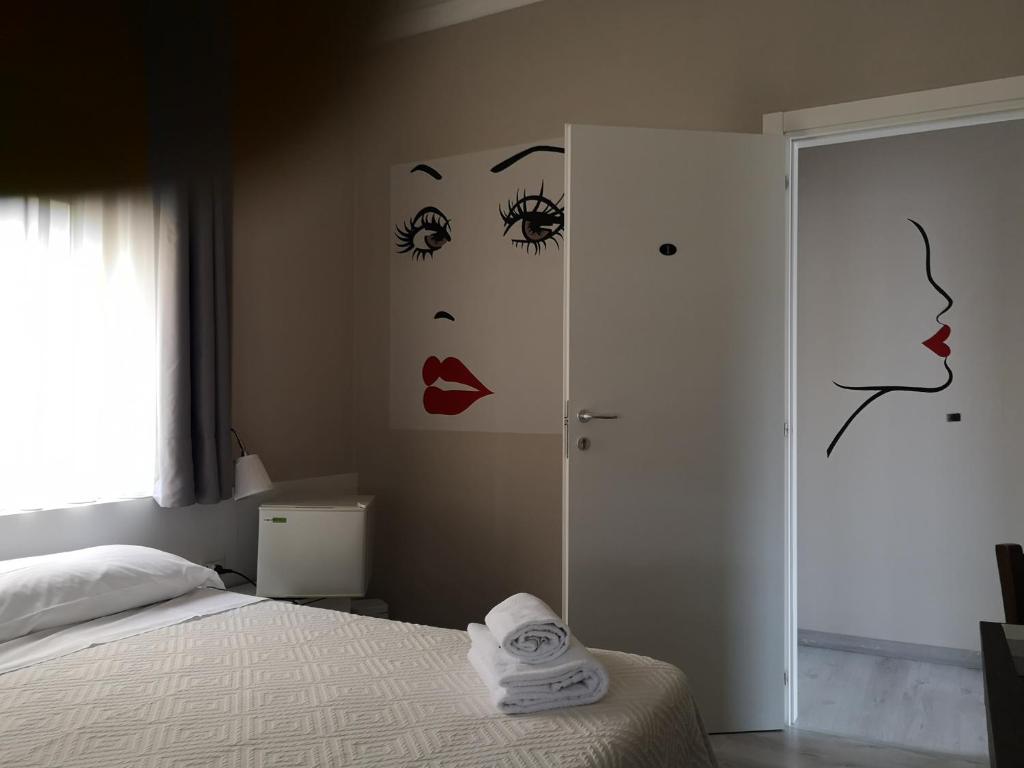 Athena Charming Rooms - 8