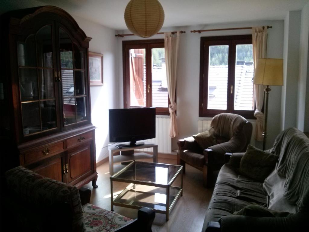 Apartment Pirineo aragonés, Castiello de Jaca, Spain ...