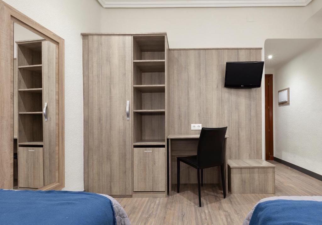 Hostal María Luisa - Resim 30