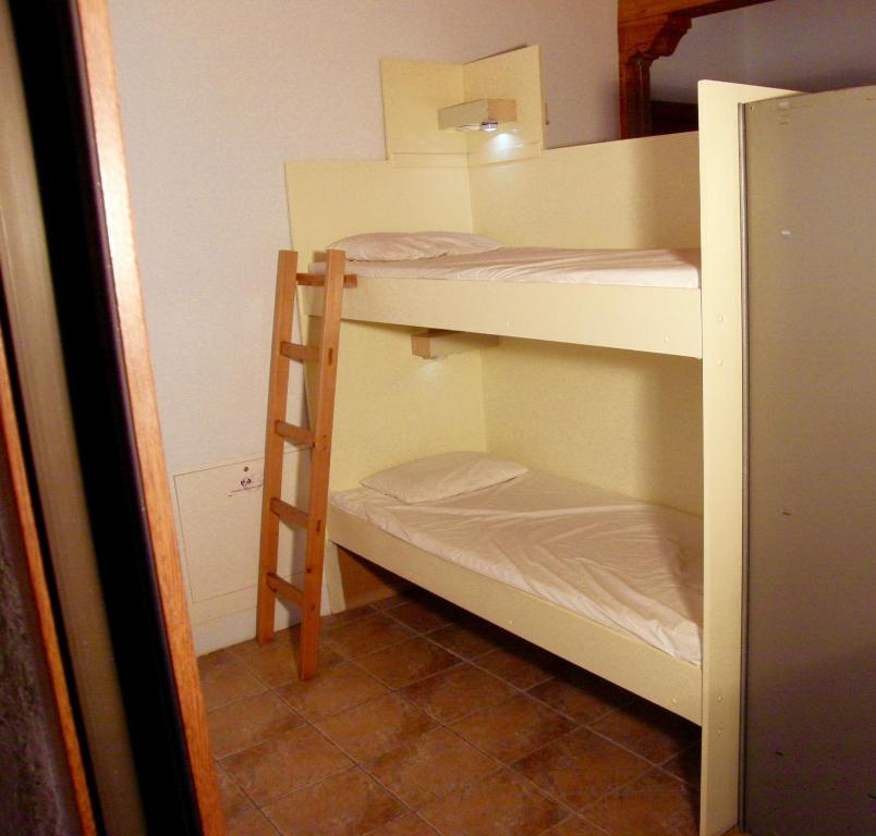 Albergue San Bruno - Etagenbett Im Gemischten Schlafsaalraum