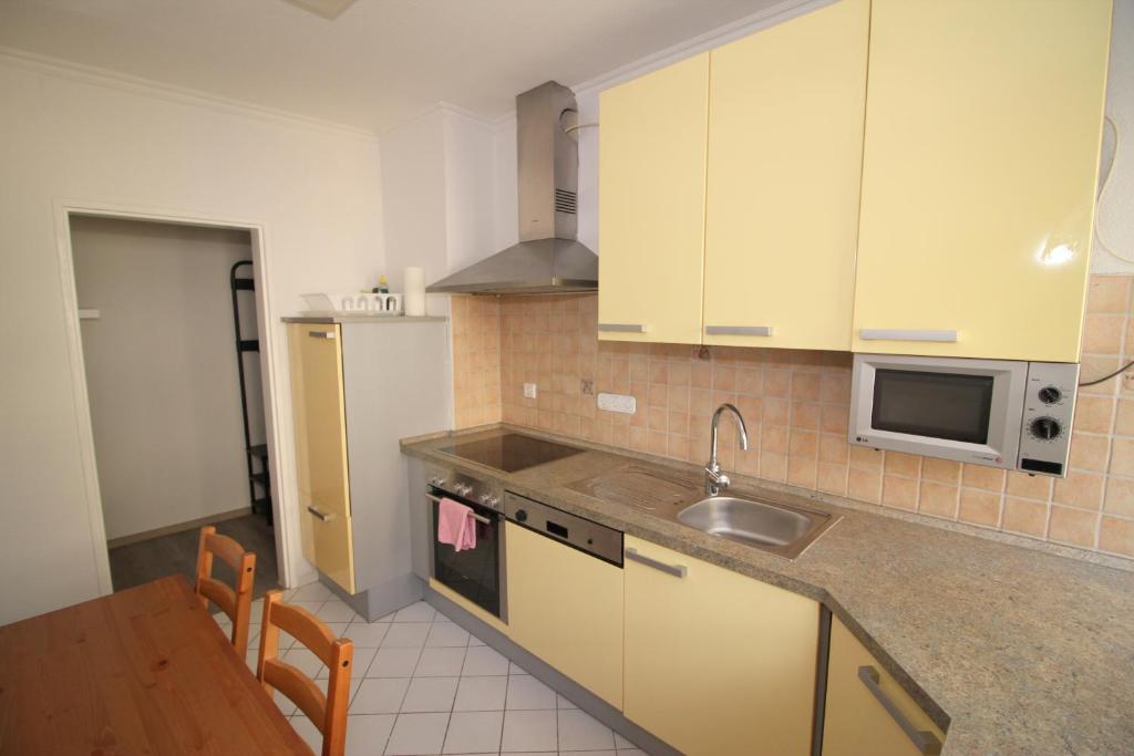 Kaiser Apartments - Appartamento Con Due Camere Da Letto Con Balcone