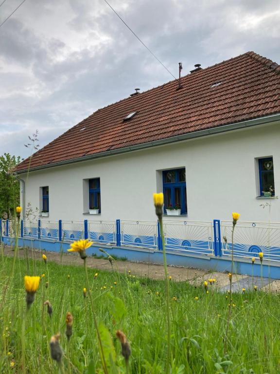 Budova, kde se prázdninový dům nachází