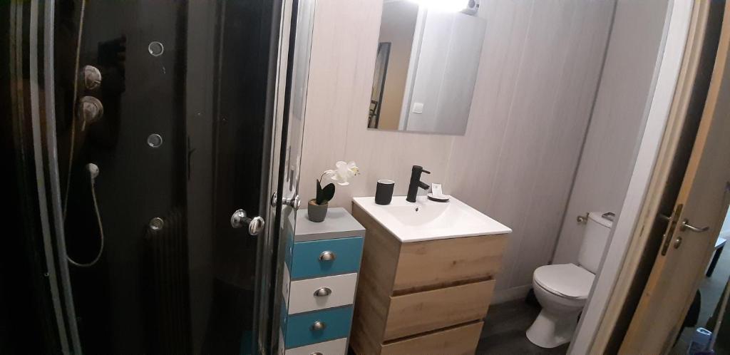 Hotel Saint François Précigné Soirée étape sur demande Proche Sablé-sur-Sarthe - Habitación Triple Estándar