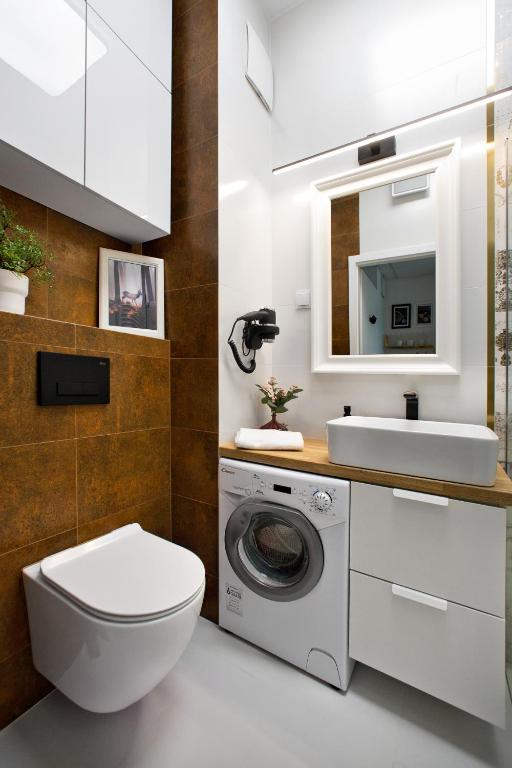 Kúpeľňa v ubytovaní Prymasa Tysiaclecia - P&O Serviced Apartments