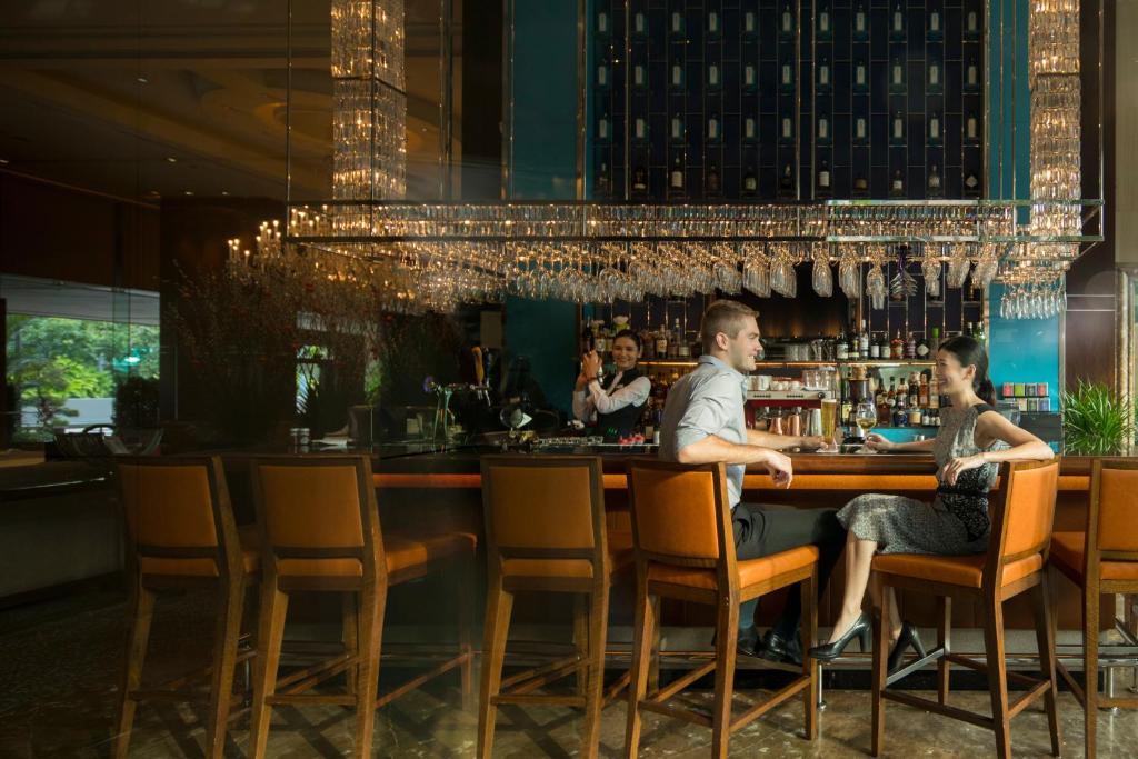 Loungen eller baren på Holiday Inn Singapore Orchard City Centre, an IHG Hotel