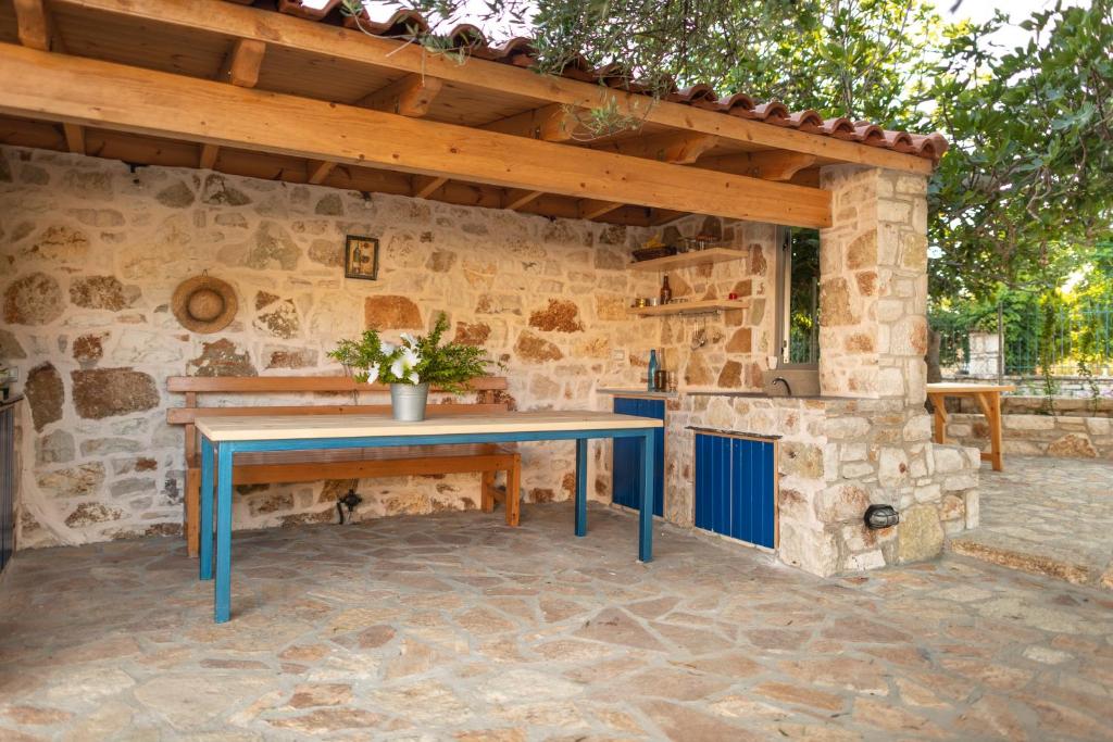 Janakis Garden Livadi - Imazhi 4