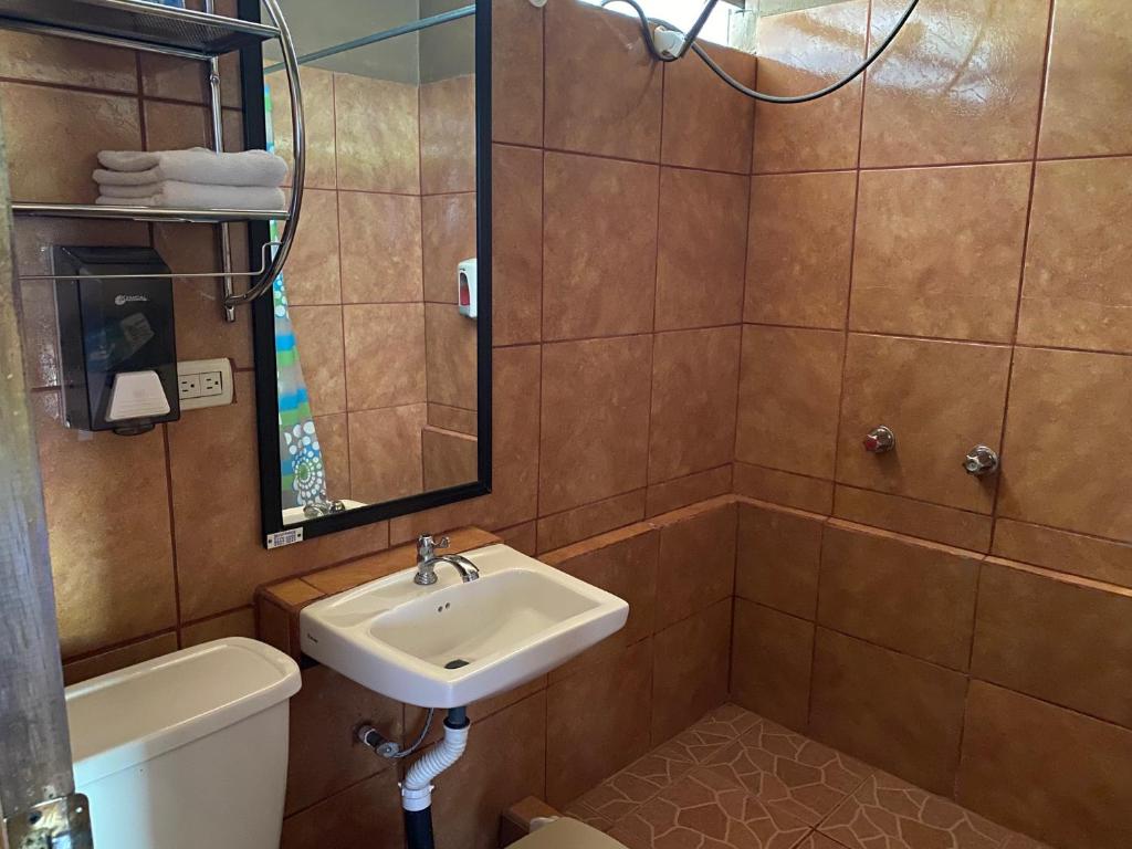 Koupelna v ubytování Hotel Uran