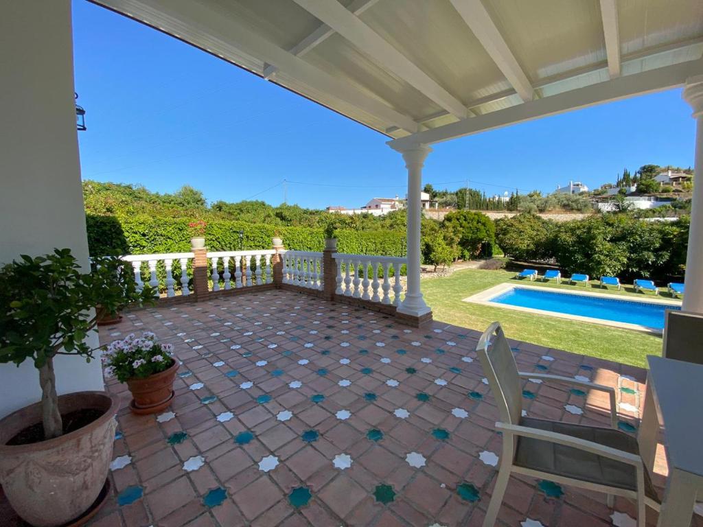 Bazén v ubytování Villa las Tinajas Luxury nebo v jeho okolí
