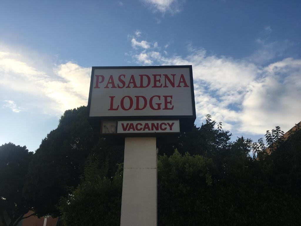 PASADENA LODGE photo