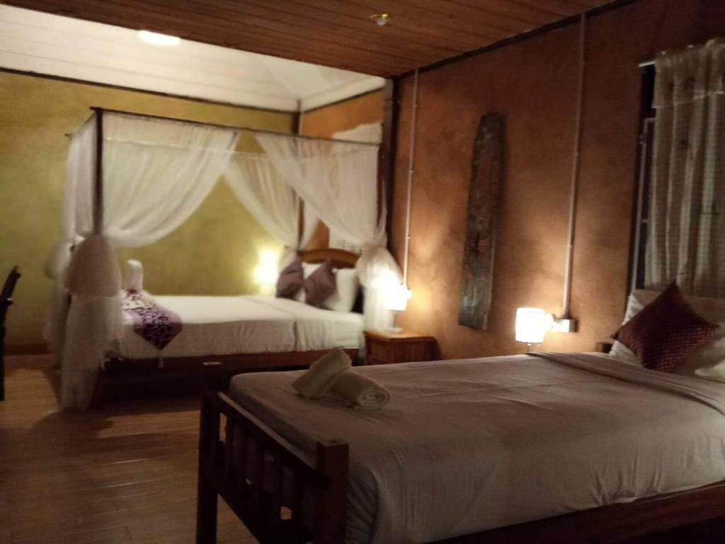 Baan B&B Sukhothai - Sala De Reina Con Balcón