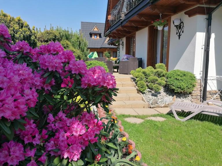 Vonkajšia záhrada v ubytovaní Domek Deluxe Resort Willa Adrian