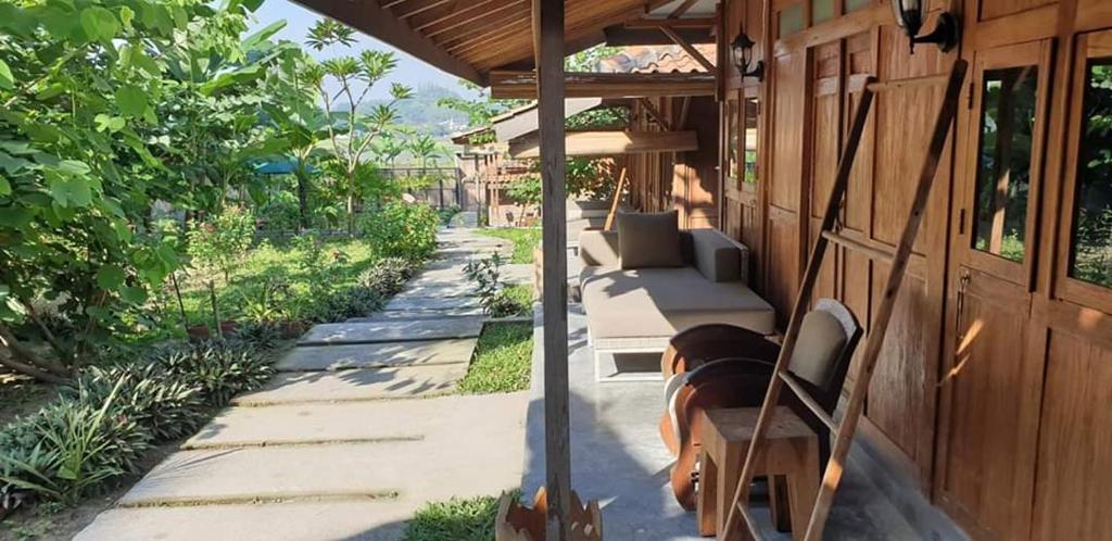 Villa Kayu Yogyakarta - Housity