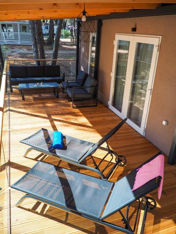 Patio nebo venkovní prostory v ubytování Lux Camp Bi Village, Mobile home Villa Buba