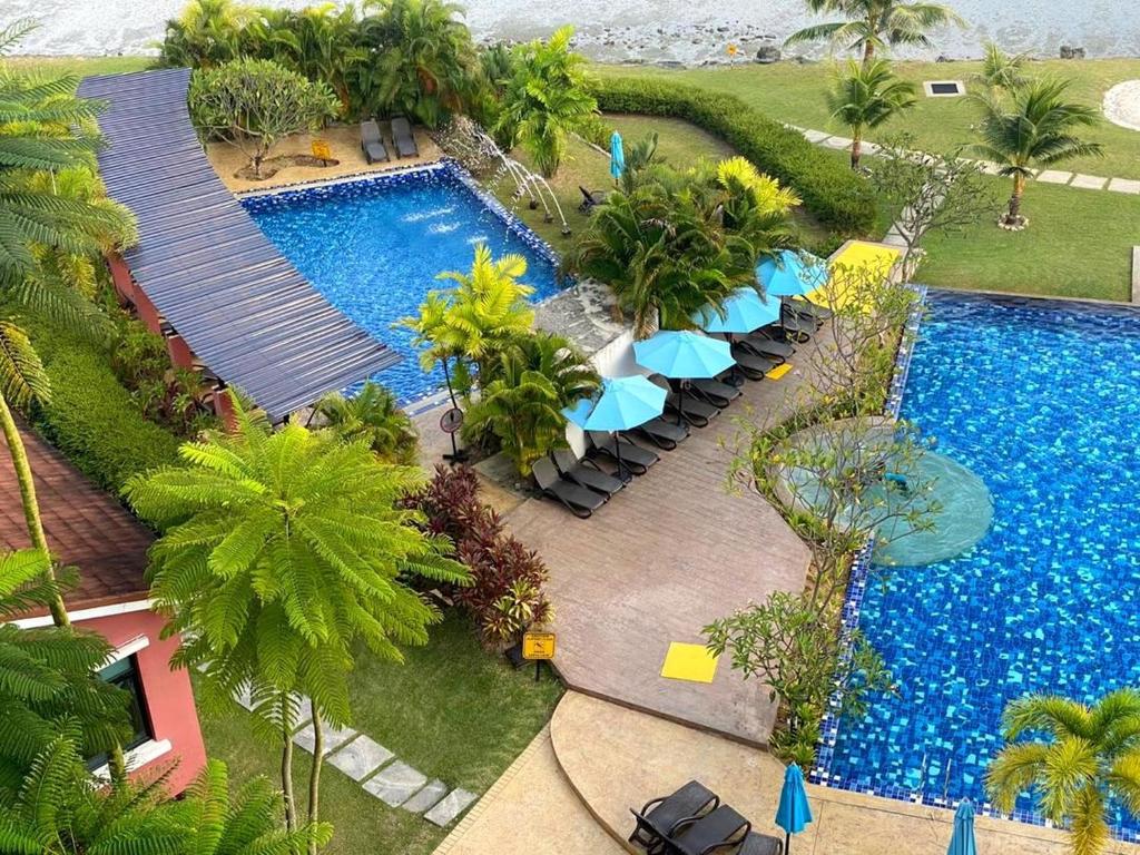 Bazén v ubytování Dayang Bay Resort Langkawi nebo v jeho okolí