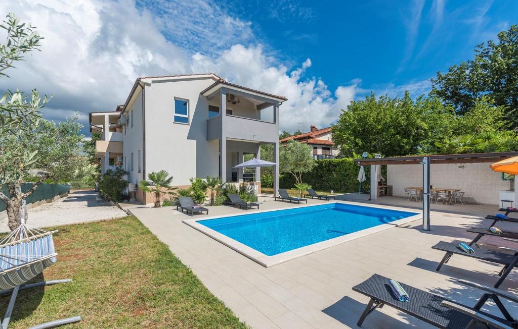 Bazén v ubytování Apart Residence Leko nebo v jeho okolí
