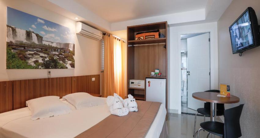  Del Rey Quality Hotel