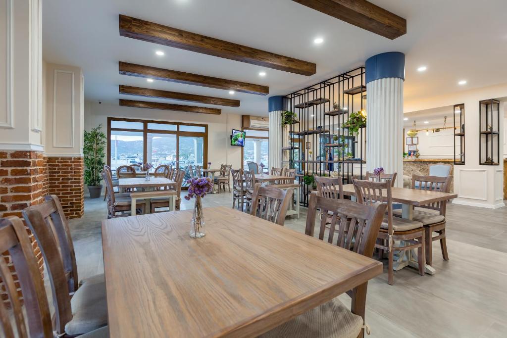 Posezení v ubytování Hanedan Otel Foca Izmir
