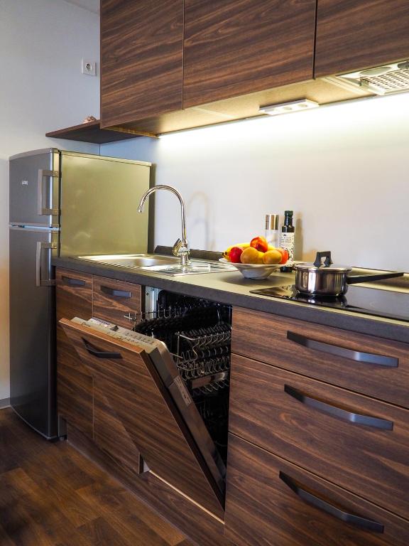 Kuchyň nebo kuchyňský kout v ubytování Lux camp - mobile homes in Bi village
