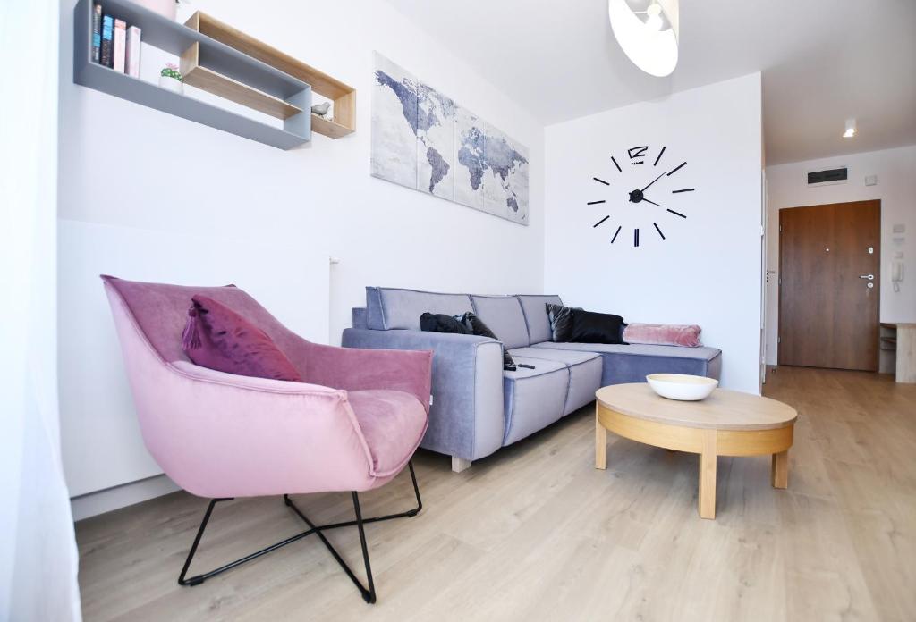 Posedenie v ubytovaní Apartamenty NAVIGATOR PORT-NADMORSKIE TARASY Brilliant 613