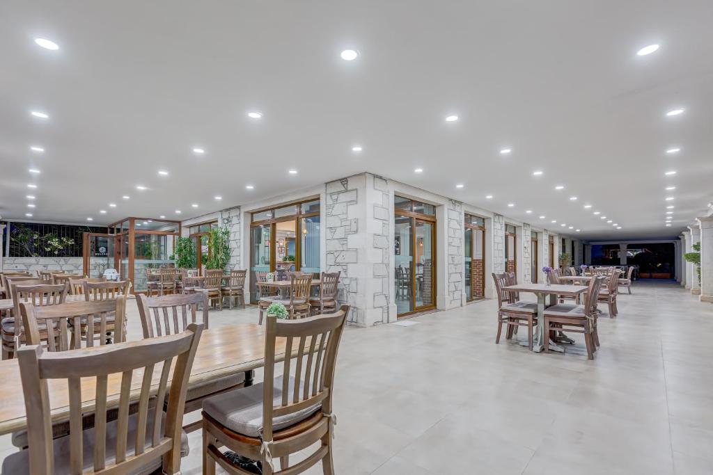 Posezení v ubytování Hanedan Otel Foca Izmir