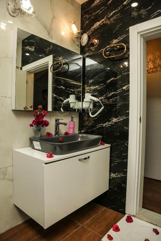 A bathroom at More Hotel