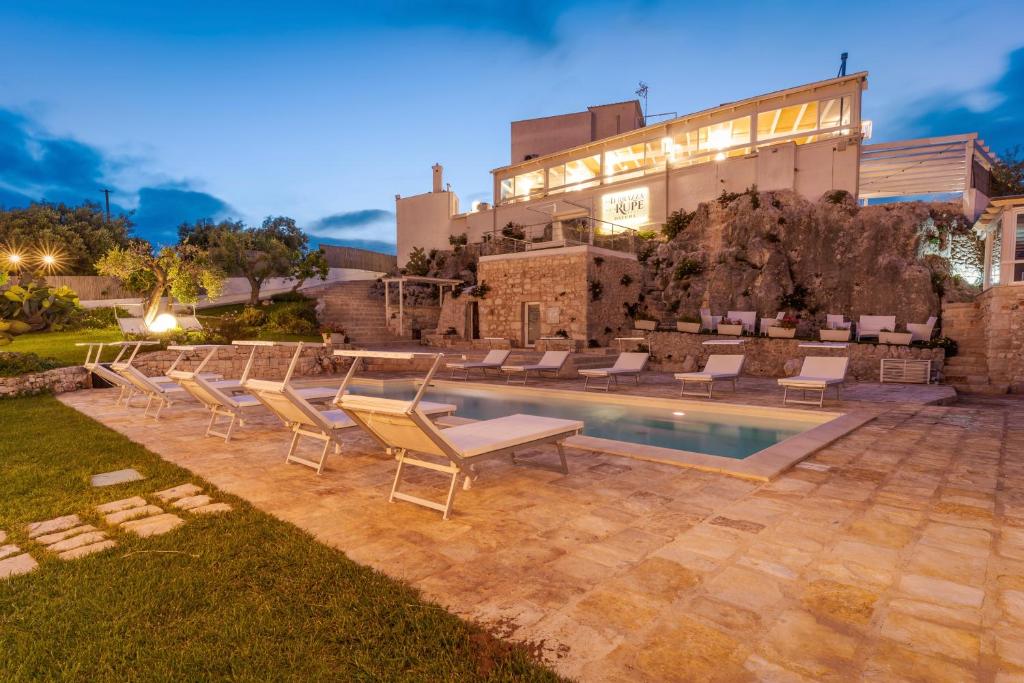 Bazén v ubytování La Terrazza Sulla Rupe Relais nebo v jeho okolí