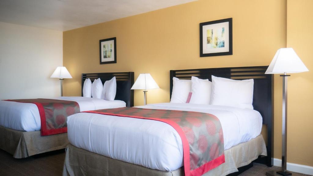 Ramada Plaza by Wyndham Marco Polo Beach Resort - 
