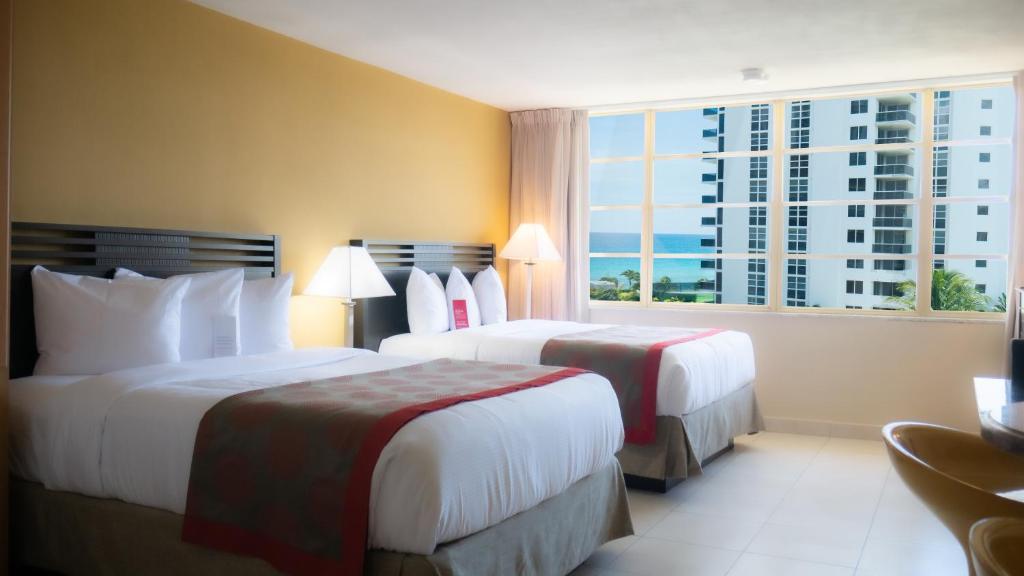 Ramada Plaza by Wyndham Marco Polo Beach Resort - 