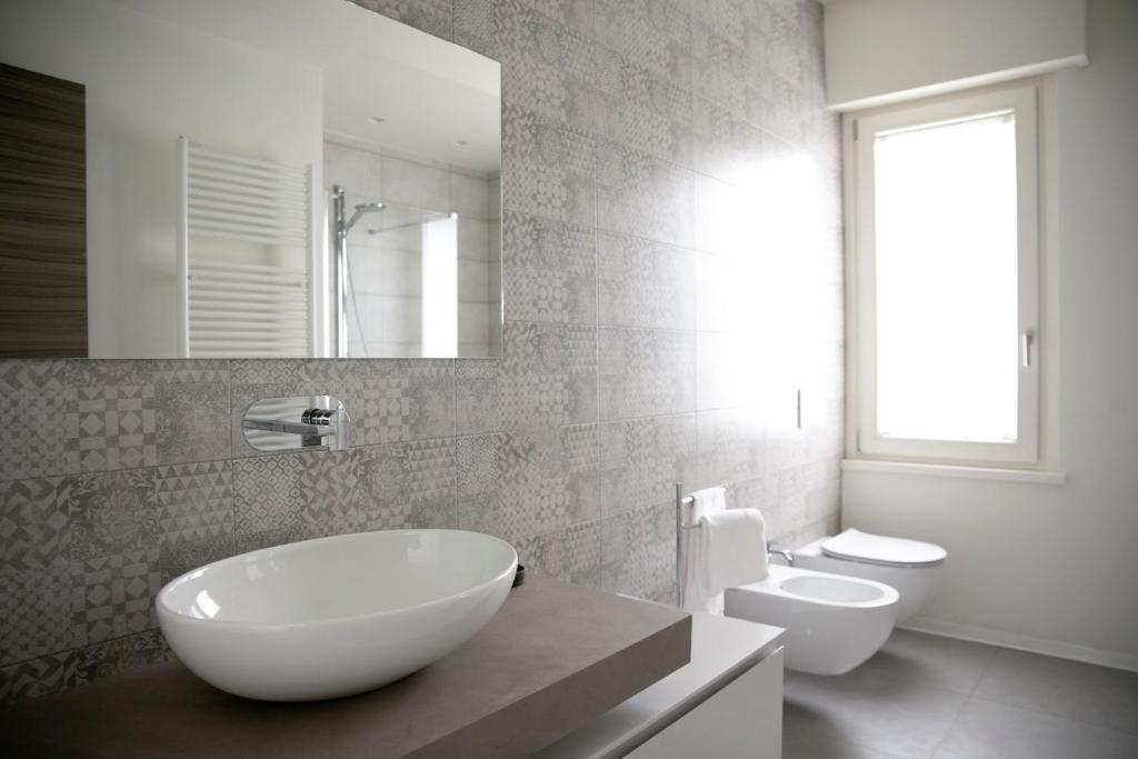 A bathroom at IseoLakeRental - La Villina - Zù