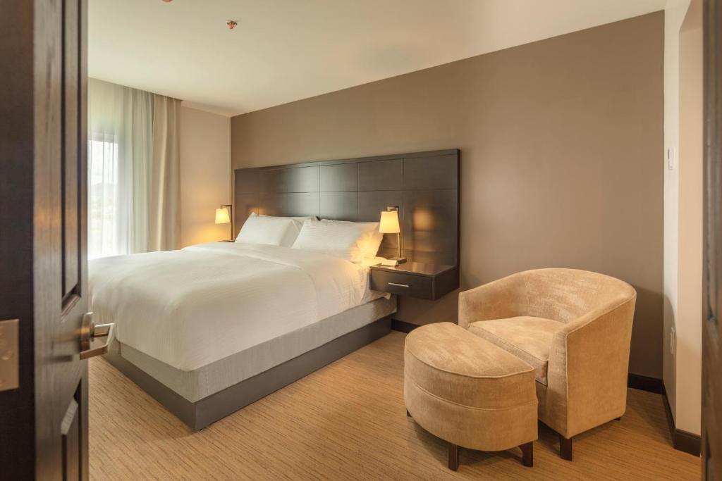 Staybridge Suites Silao, an IHG Hotel