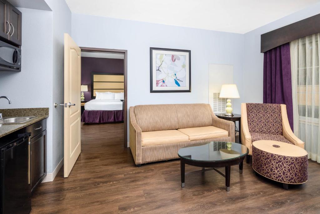 La Quinta by Wyndham Hinesville - Fort Stewart - Deluxe King一卧室套房 - 不吸烟