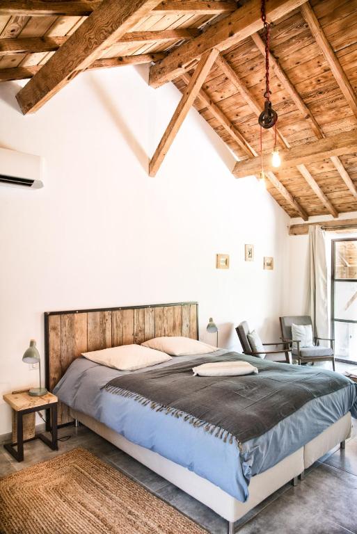 Postel nebo postele na pokoji v ubytování Mas de Bouvet en Camargue
