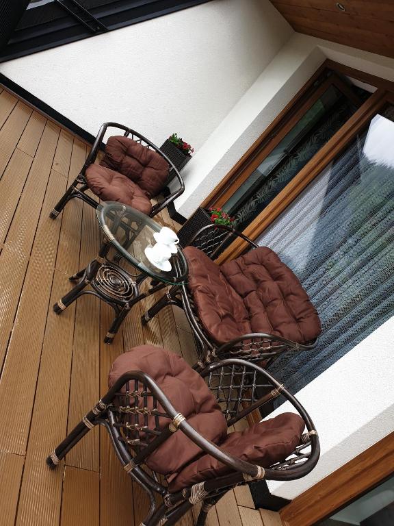 Posedenie v ubytovaní Apartamenty CEDE Zakopane