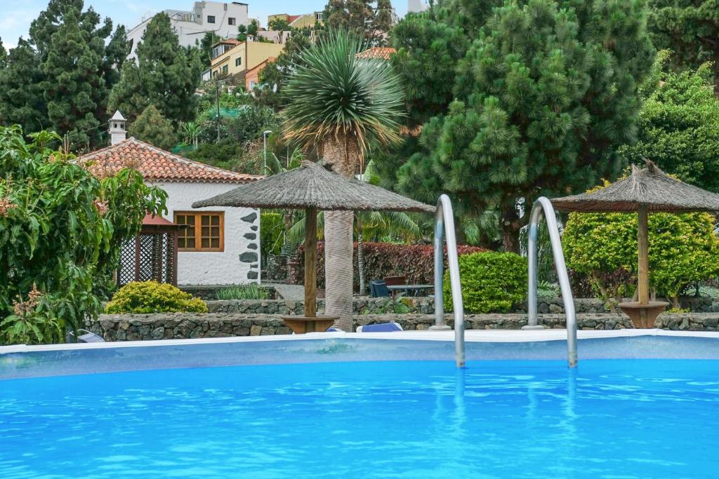 Bazén v ubytování Casa Candelaria nebo v jeho okolí