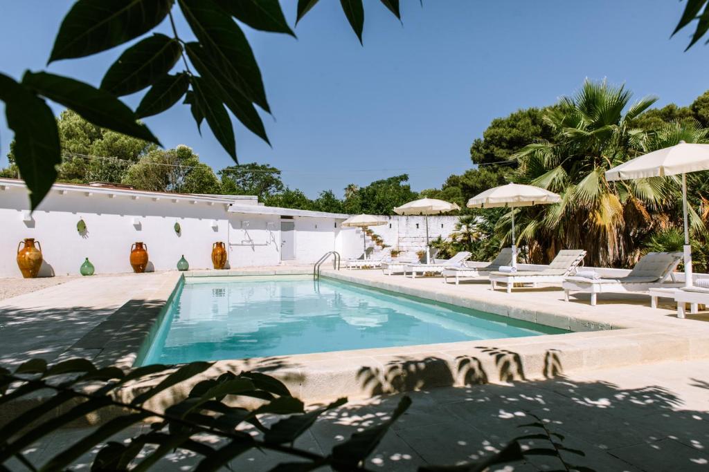 Bazén v ubytování Palombara Masseria & SPA - Adults Only nebo v jeho okolí