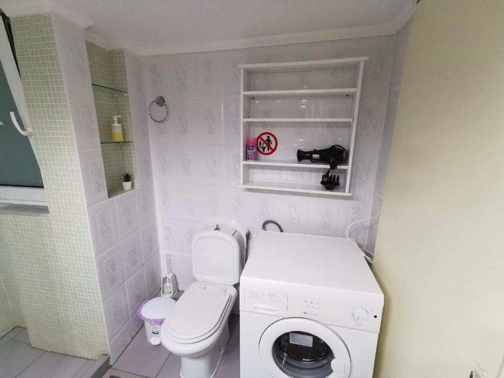 Kúpeľňa v ubytovaní Lefkada SunCentral Apartments