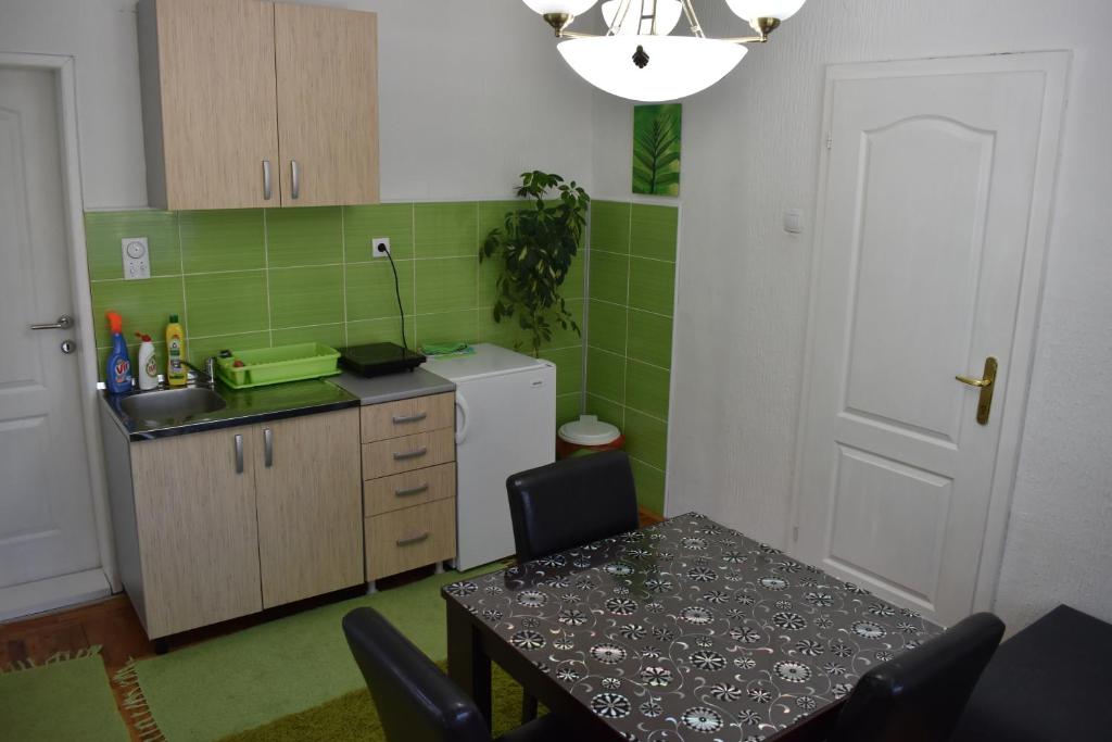 Dobrila Apartments - One-Bedroom Apartment