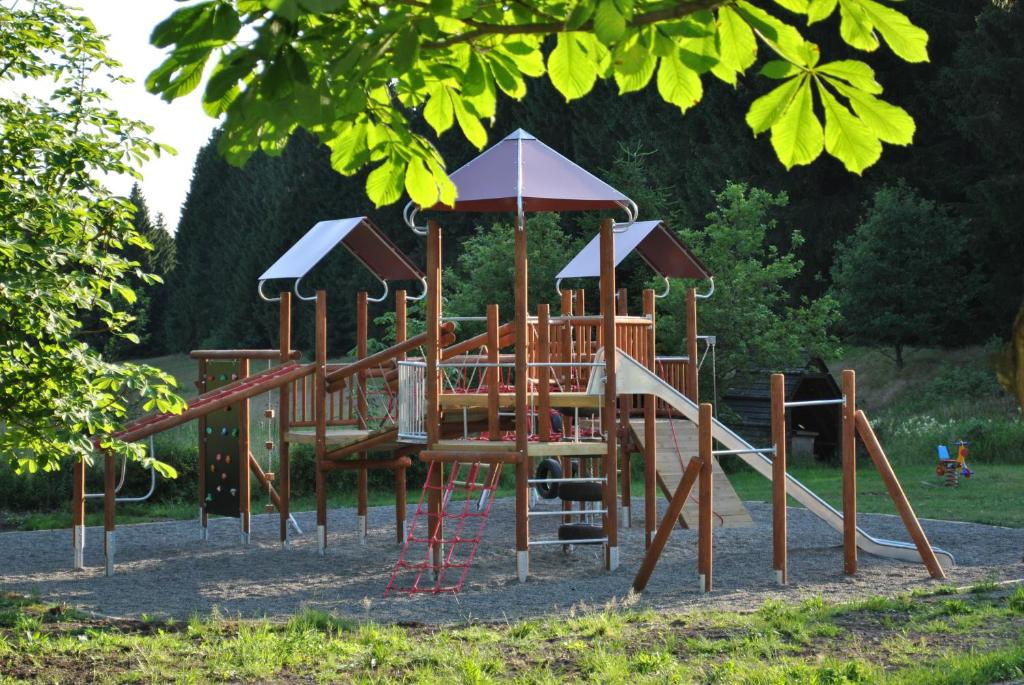 Herní místnost nebo prostor pro děti v ubytování Flambacher Mühle