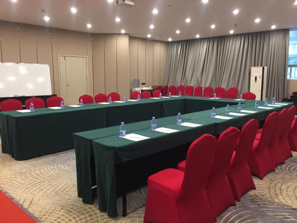 Konferenční prostory v ubytování Echarm International Hotel Canton Tower Pazhou Convention and Exhibition Center Lujiang Subway Metro Branch - Free Shuttle Bus to Canton Fair Complex During Canton Fair Period