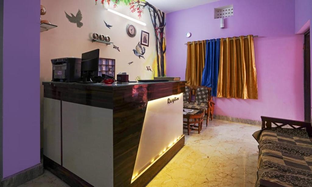 Kuchyň nebo kuchyňský kout v ubytování Ratna Resort near Bhubaneswar Airport