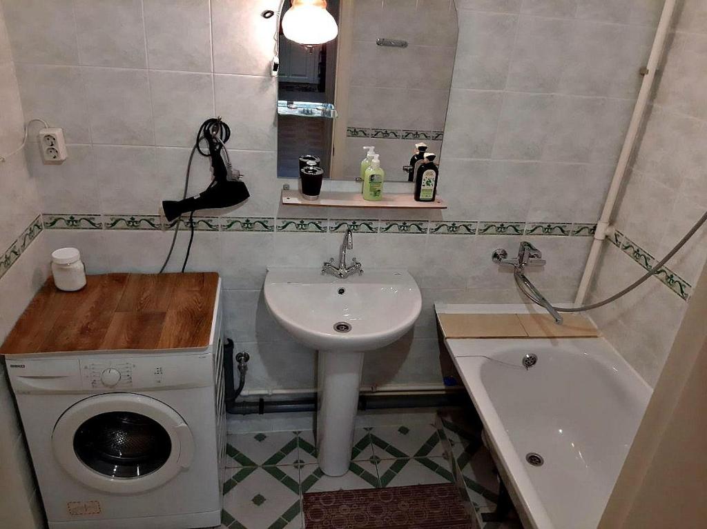 Двухкомнатная квартира в самом ЦЕНТРЕ Николаева !СОБОРНАЯ! 3 РАЗД МЕСТА - Appartement De Deux Chambres
