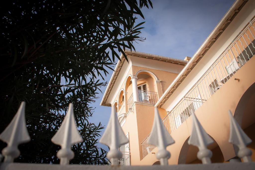 Fotografie z fotogalerie ubytování Hotel et Appartements Reine D'Azur v destinaci Roquebrune-Cap-Martin